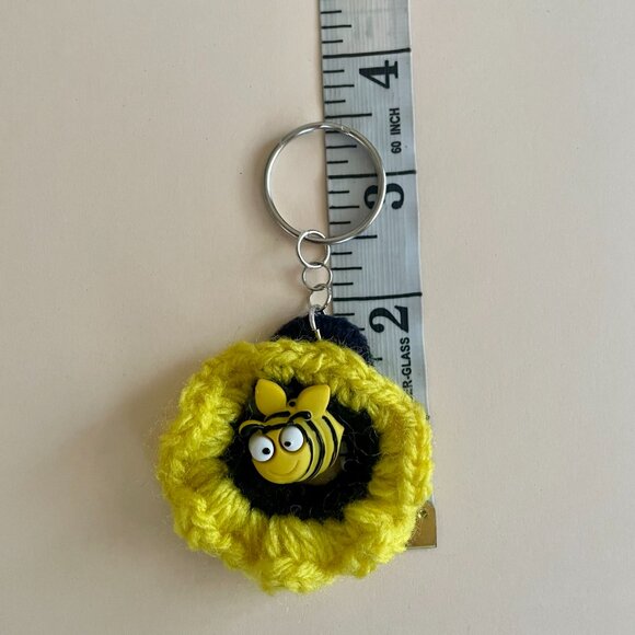 Floral Keychain, Keychain Charm, Crochet Easter Gift, Handmade Backpack Charm - Picture 5 of 6
